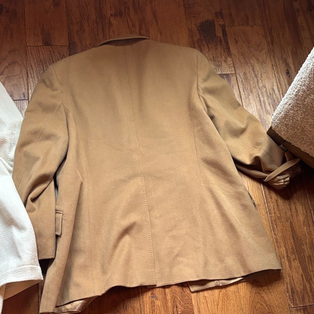 Jaeger Chic Cream Skirt and blazer and Tan Blazer Set - Picture 15 of 16